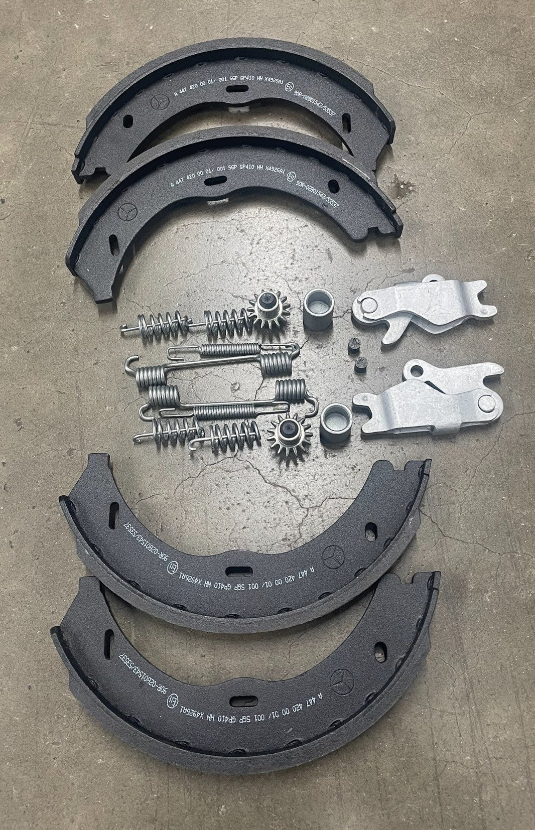 Genuine Mercedes-Benz Handbrake Shoe Kit, For 639/447 Vito, A6394200220