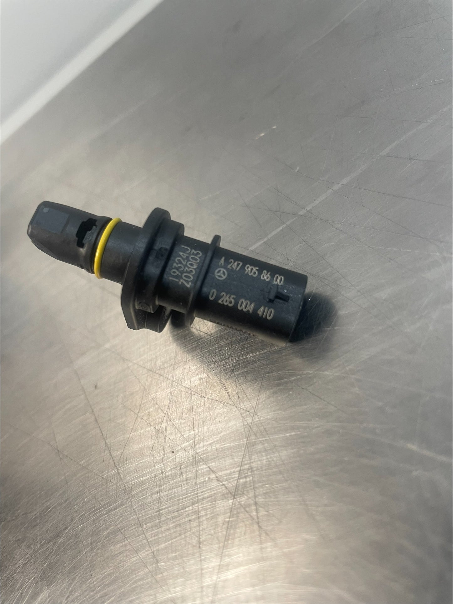 Mercedes-Benz Rear ABS Sensor, For 907/910 Sprinter, A2479058600