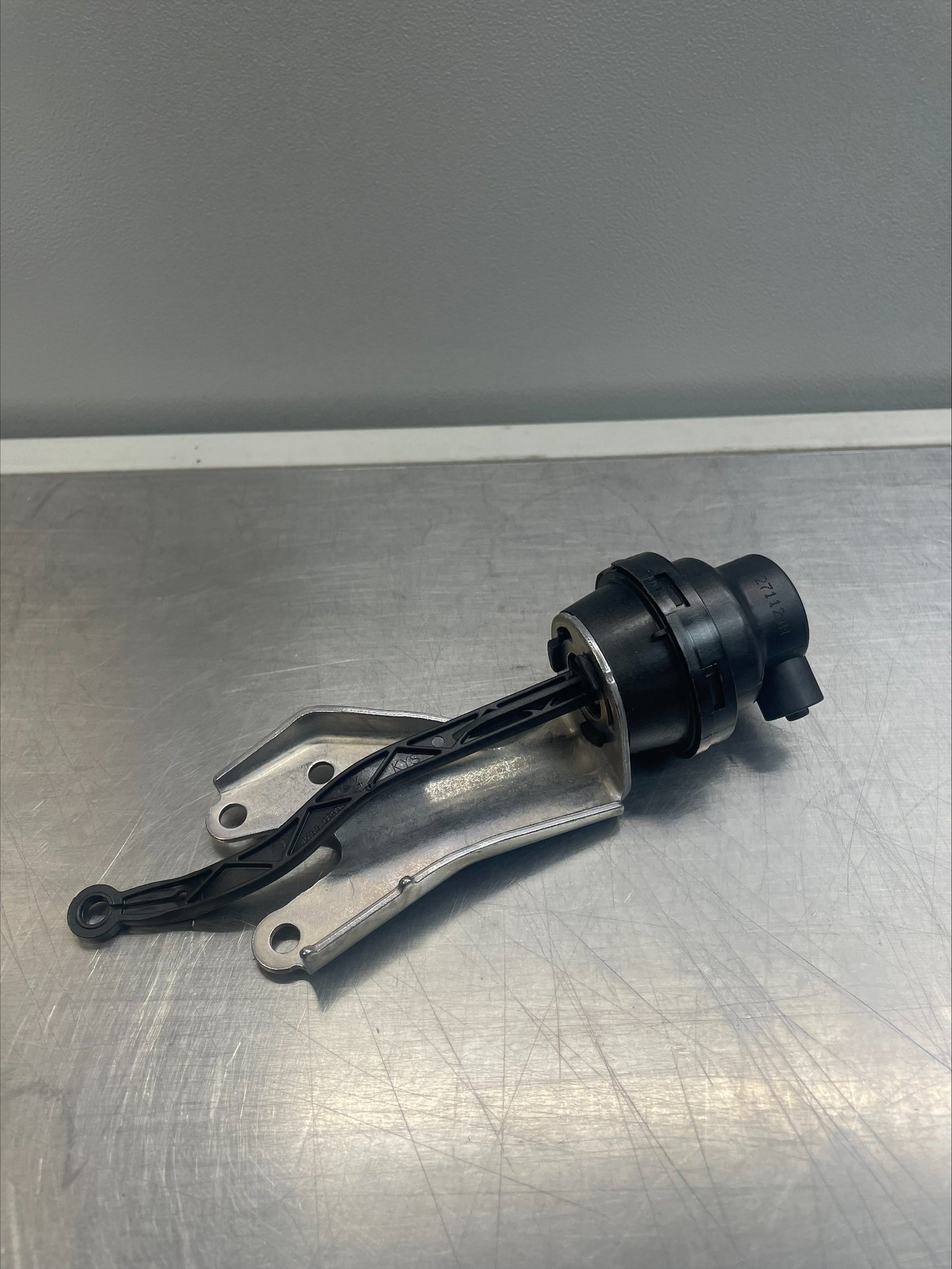 Mercedes-Benz EGR Vacuum Cell, For OM651 Engine, A6511410369