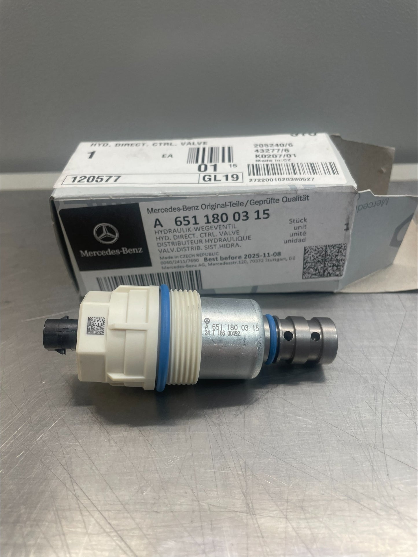 Mercedes-Benz Hydraulic Directional Control Valve, For OM651 Engine, A6511800315
