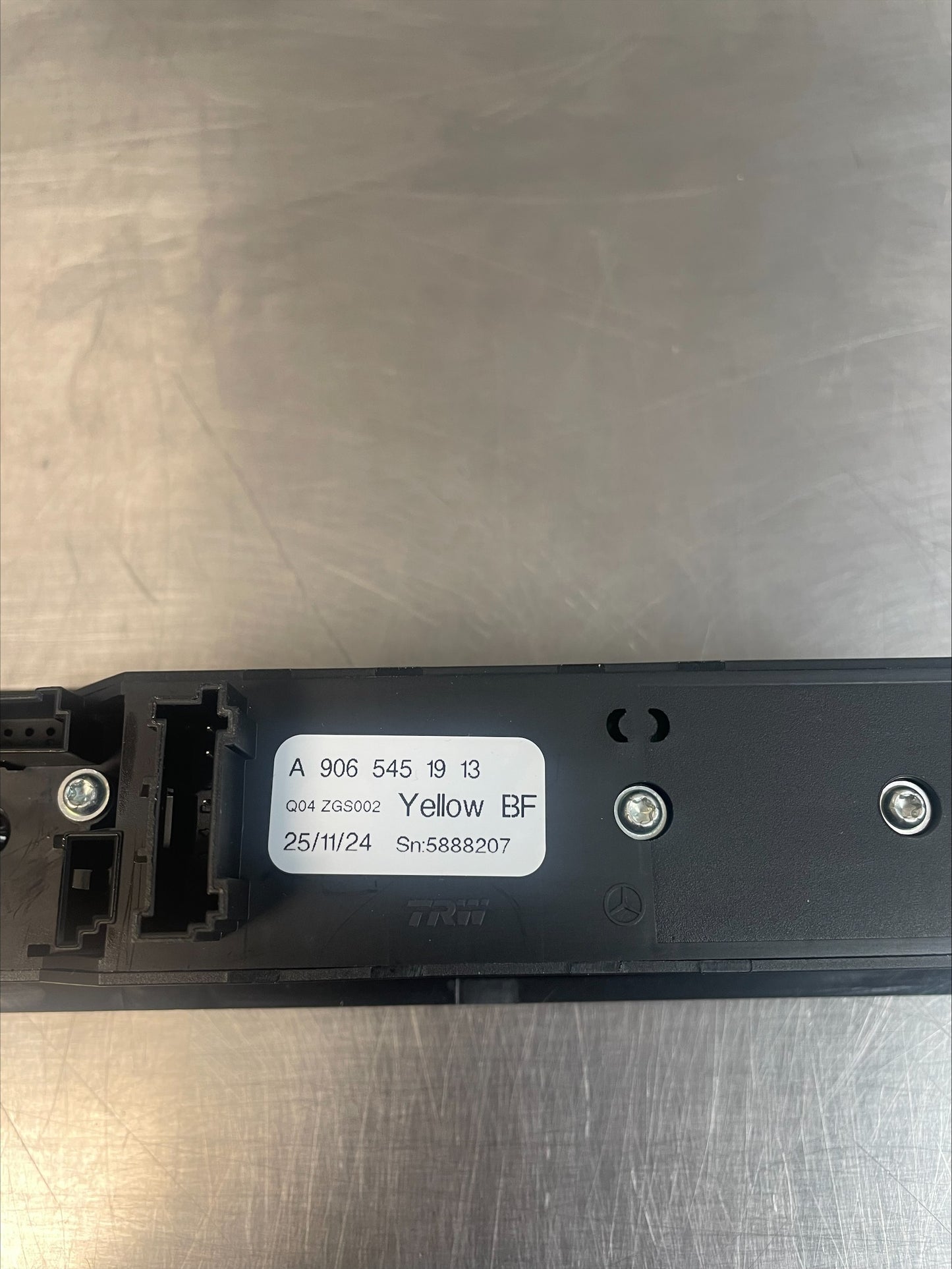 Mercedes-Benz Passenger Door Window Switch, For 906 Sprinter, A9065451913