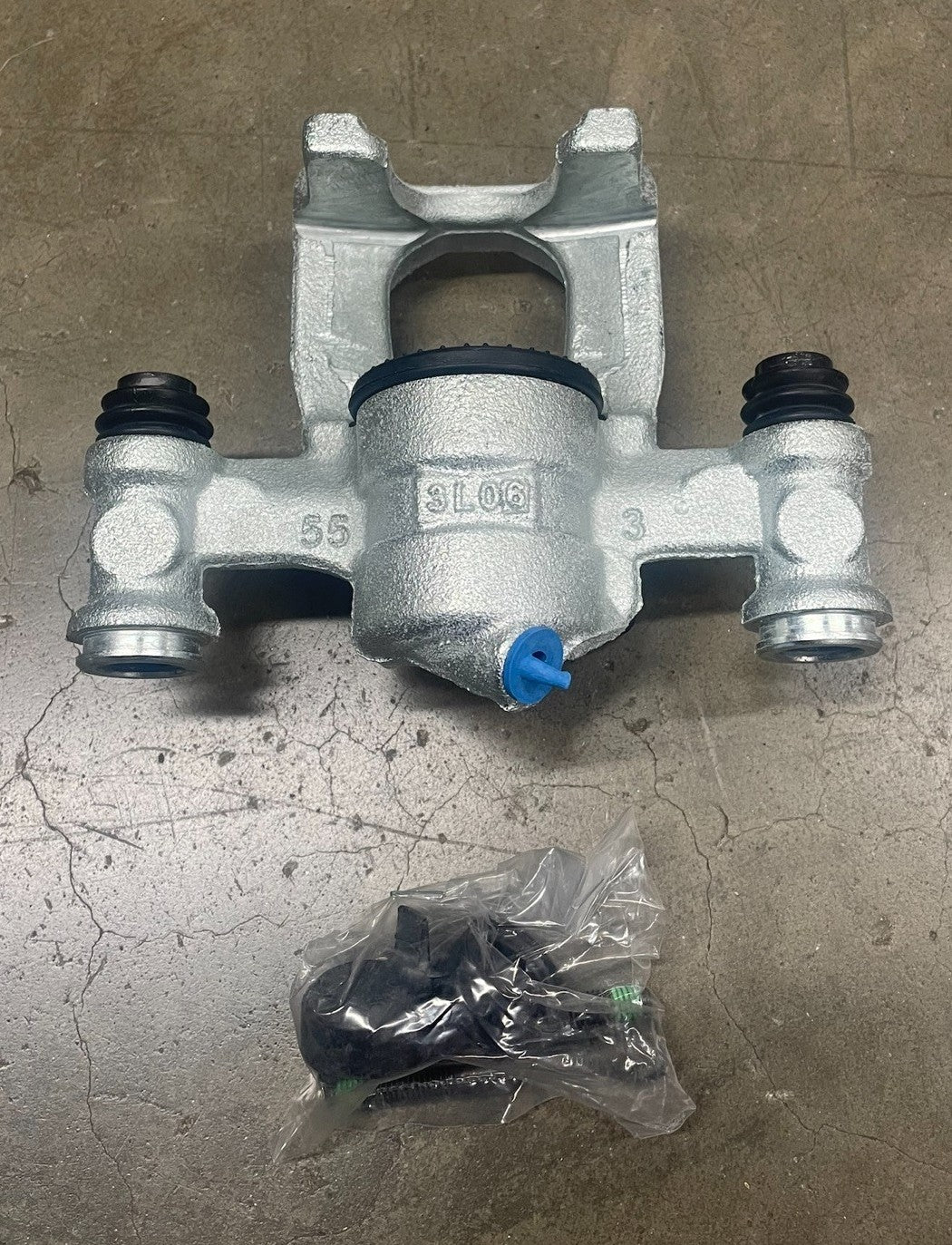 Genuine Mercedes-Benz RH Rear Brake Caliper, For 447 Vito, A4474208100