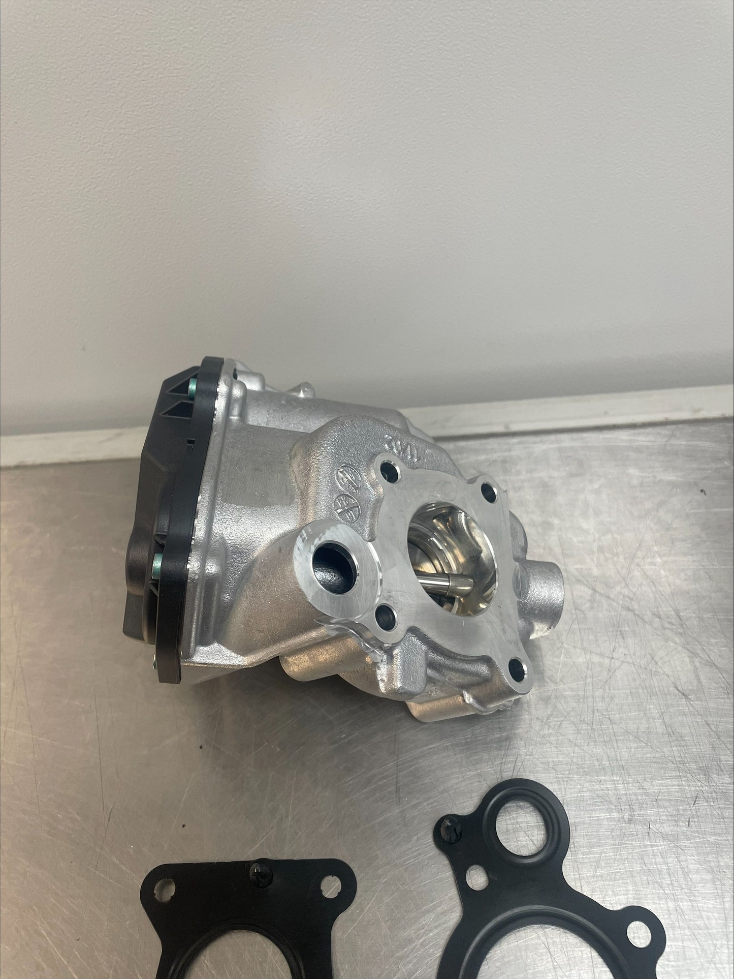 Mercedes-Benz EGR valve, For OM651 Engine, A6511400860