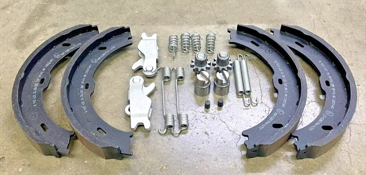 Genuine Mercedes-Benz Sprinter Handbrake Shoe Kit - 906/907/910 - A9064200320