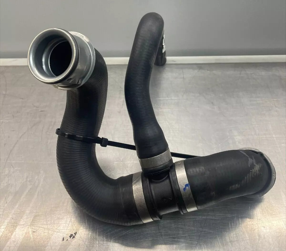 Mercedes-Benz Lower Radiator Hose, For 906/907 Sprinter, A9065011482