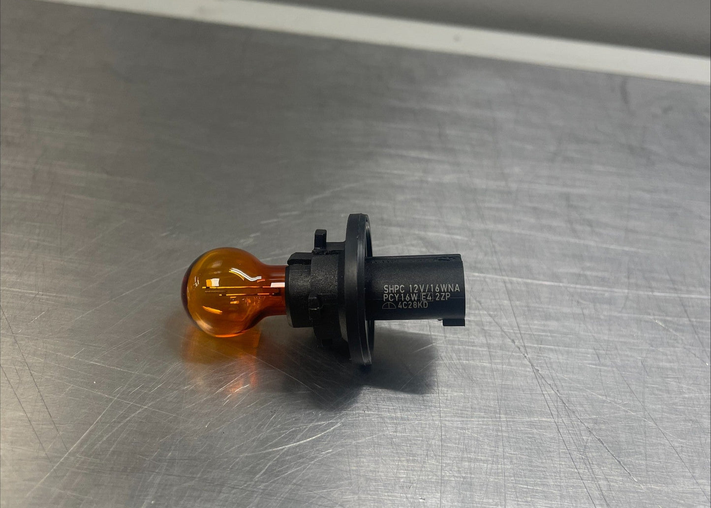 Mercedes-Benz Mirror Indicator Bulb & Socket, For 906 Sprinter, A0008201277