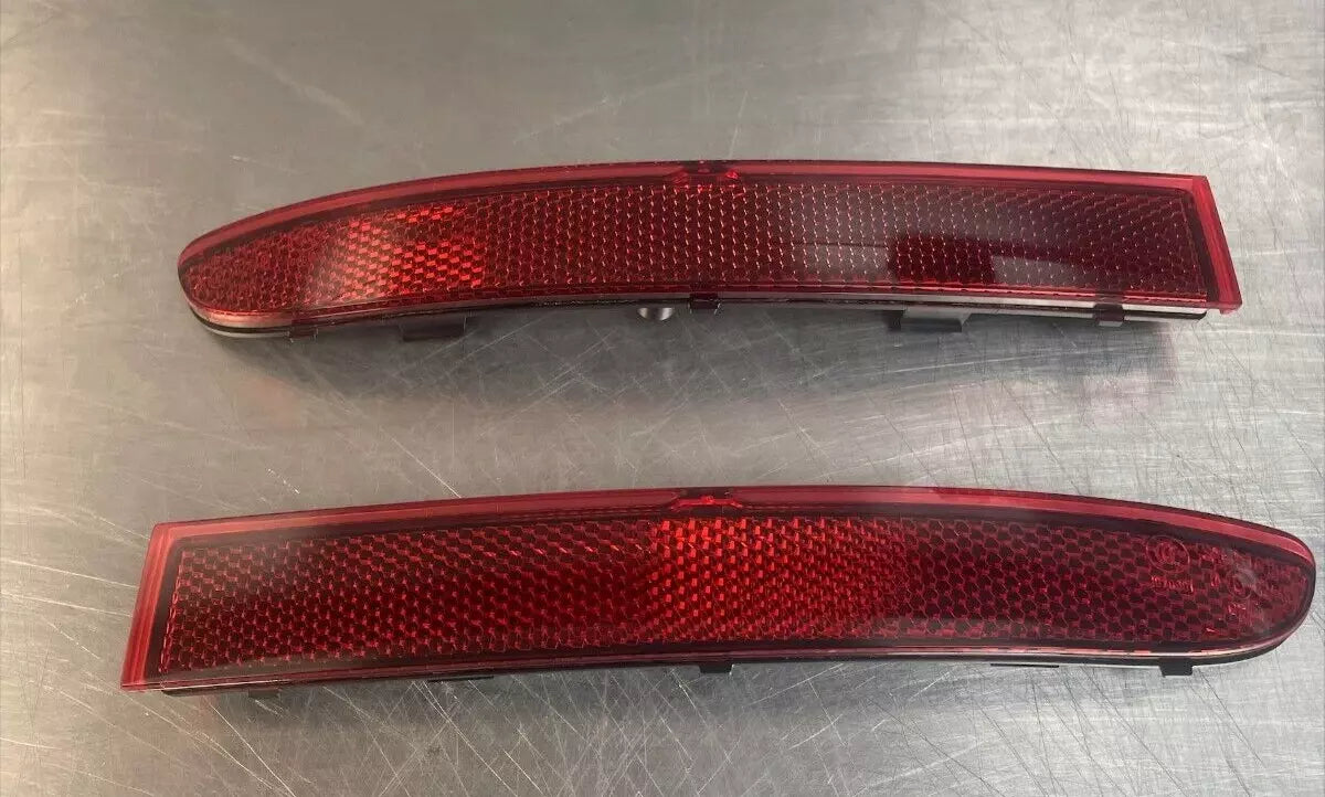 Mercedes-Benz Reflectors, Pair, For 907/910 Sprinter