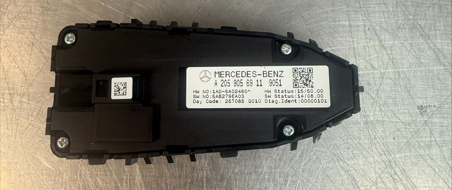 Genuine Mercedes-Benz, Driver's Window Switch, For 447 Vito/V-Class, A2059056911
